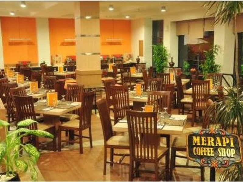 Abadi Hotel Malioboro Yogyakarta By Tritama Hospitality Exterior foto